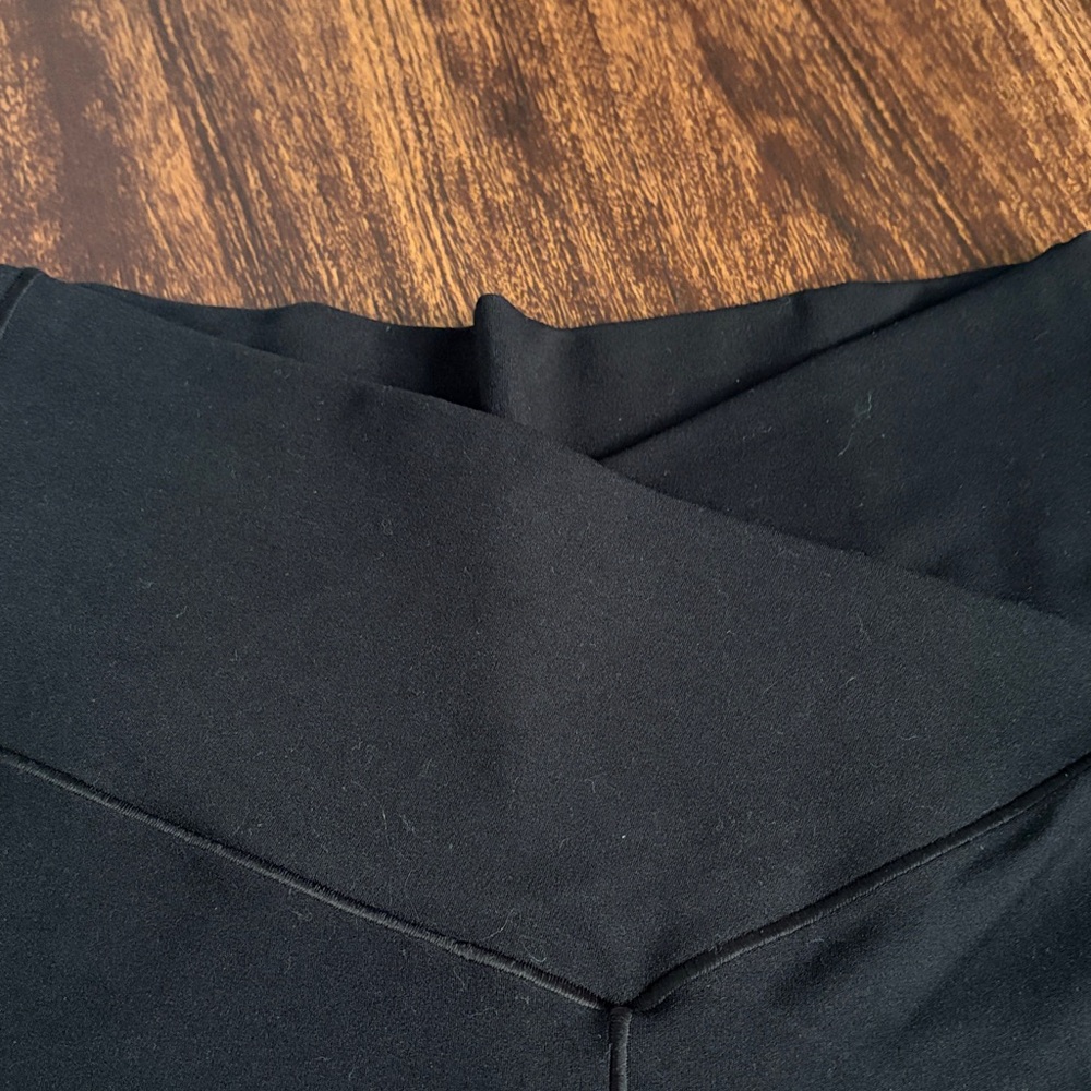 Aerie Crossover shorts - Picture 2 of 3